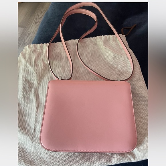 Hermes Rose Sakura Bougainvillea Lizard
Constance mini 18/19 handbag rare!! - Picture 2 of 6